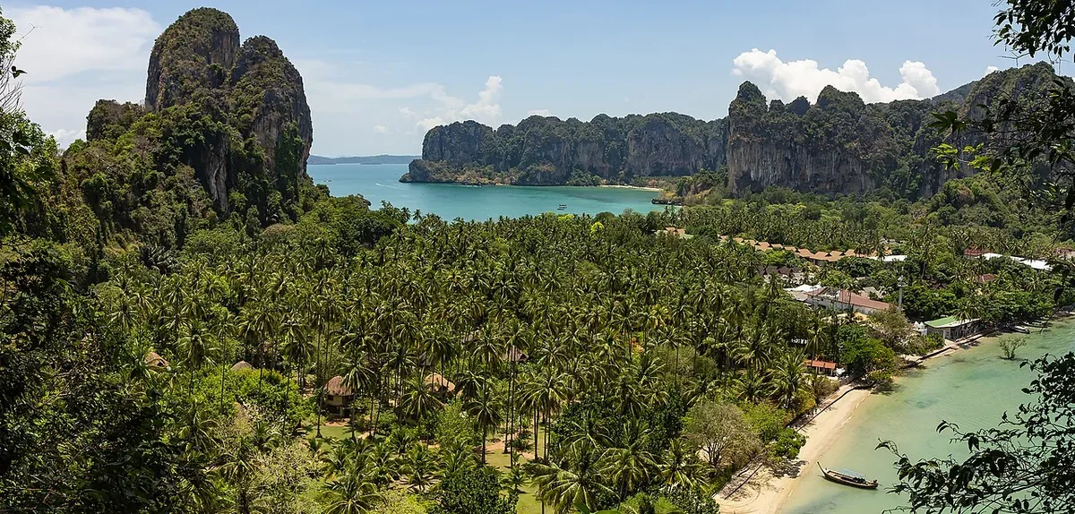 หาดไร่เลย์ จังหวัดกระบี่
